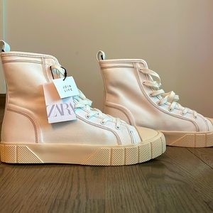 NEW Zara high top sneaker